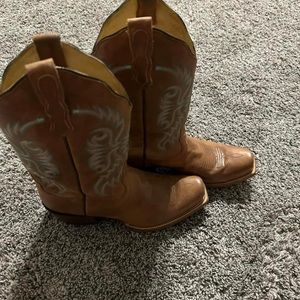Women’s cowboy boots